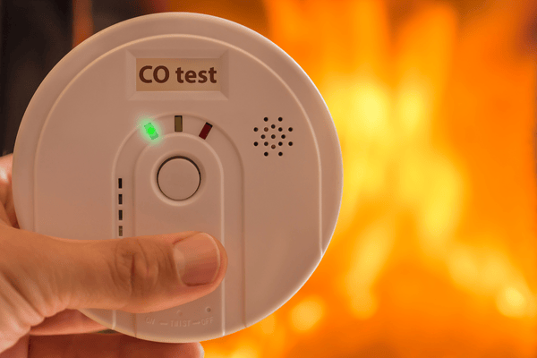 Carbon monoxide leak- CO alarm in the air for rooms heated by stoves and fireplaces